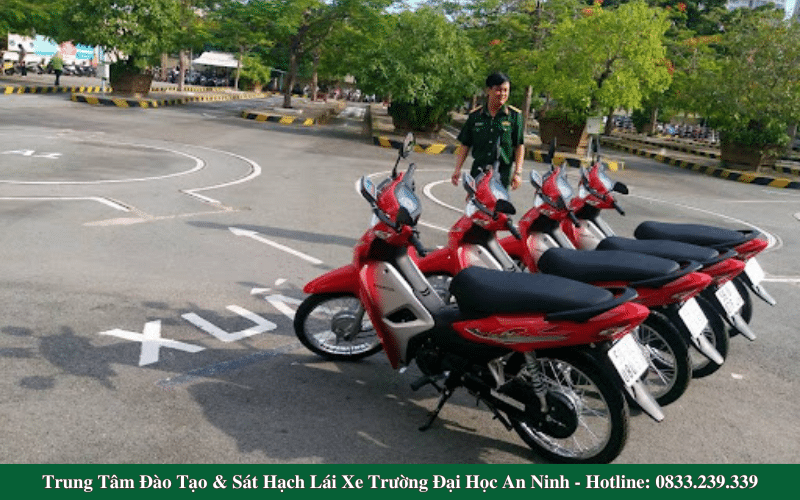Thi Bằng Lái Xe Máy Làng Đại Học Dành Cho Sinh Viên Người Đi Làm