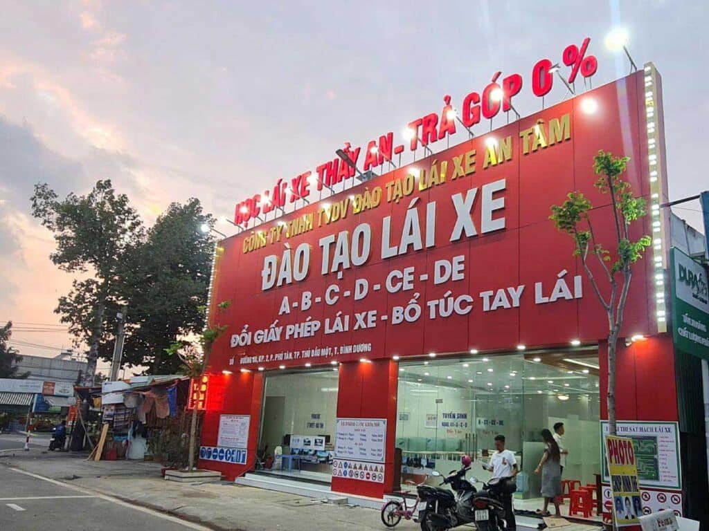 Học Bằng Lái Xe Ô Tô Hạng B Tại Dĩ An - Đậu 100% Lần Đầu 3 Học Bằng Lái Xe Ô Tô Hạng B Tại Dĩ An